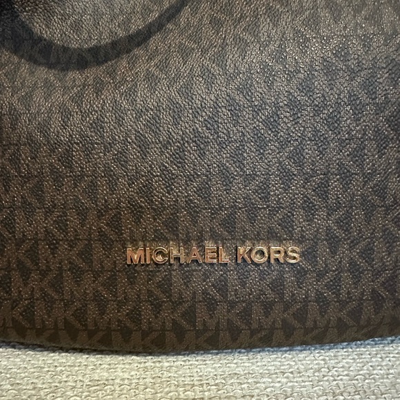 Michael Kors Monogram Shoulder Bag NWT - Picture 2 of 16